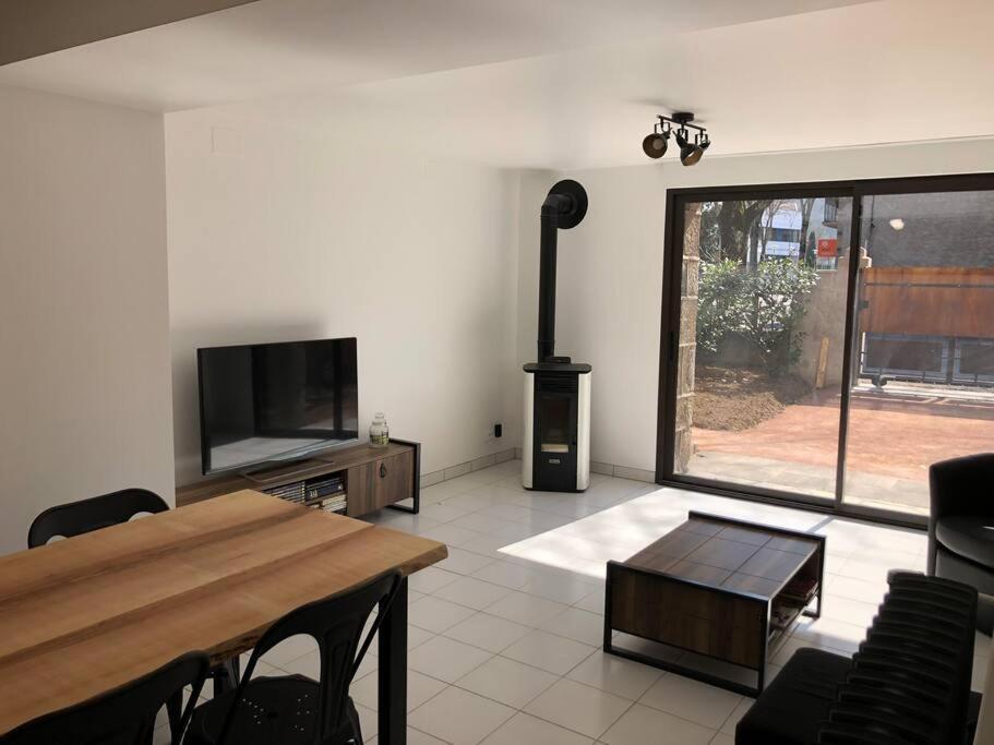 פיג'אק Chez Sophie Et Gege. Maison De Ville, Deux Chambres, De Plain-Pied מראה חיצוני תמונה