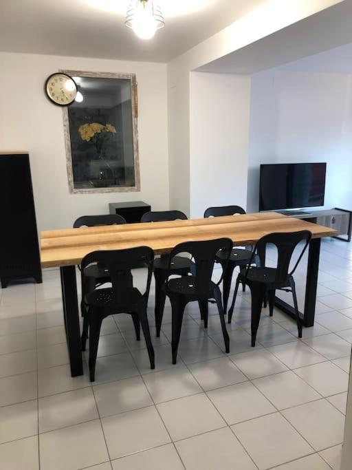 פיג'אק Chez Sophie Et Gege. Maison De Ville, Deux Chambres, De Plain-Pied מראה חיצוני תמונה
